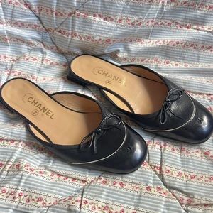 vintage chanel logo ballet flats / mules
